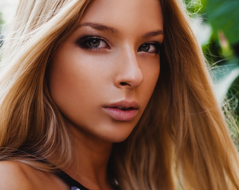 9 Trik Agar Makeup Tahan Lama di Luar Ruangan