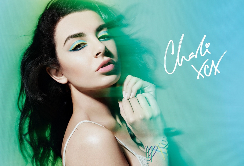 Make Up For Ever berkolaborasi dengan Charli XCX!
