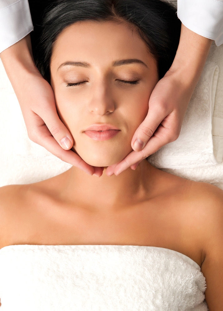 Awet Muda dengan Facial Anti-Aging!