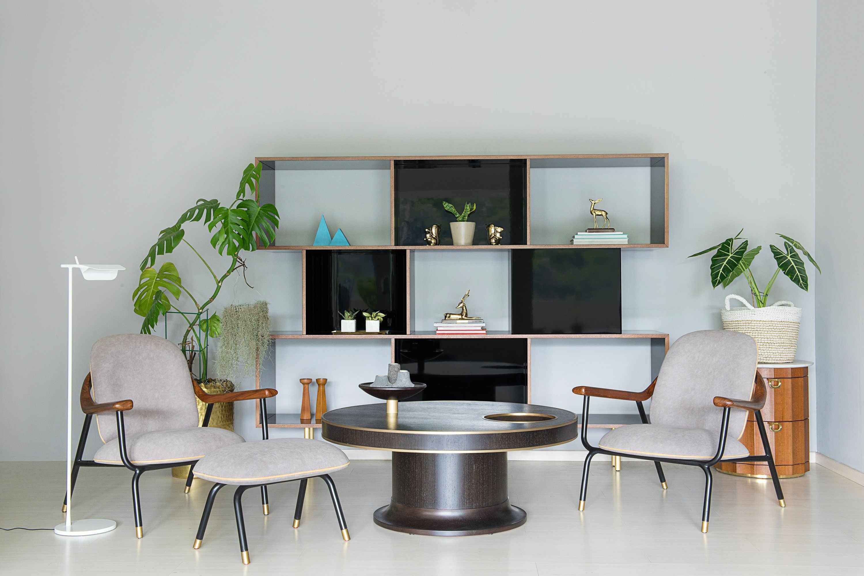 Kolaborasi Desain Saniharto dan Alvin Tjitrowirjo