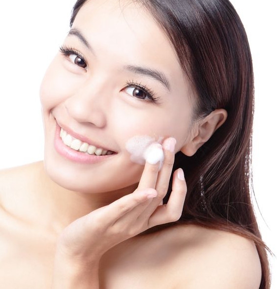 7 Cara Mencuci Wajah yang Salah!