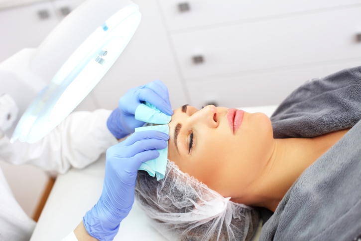 Beauty Q&A: Teknologi Penghilang Bekas Jerawat