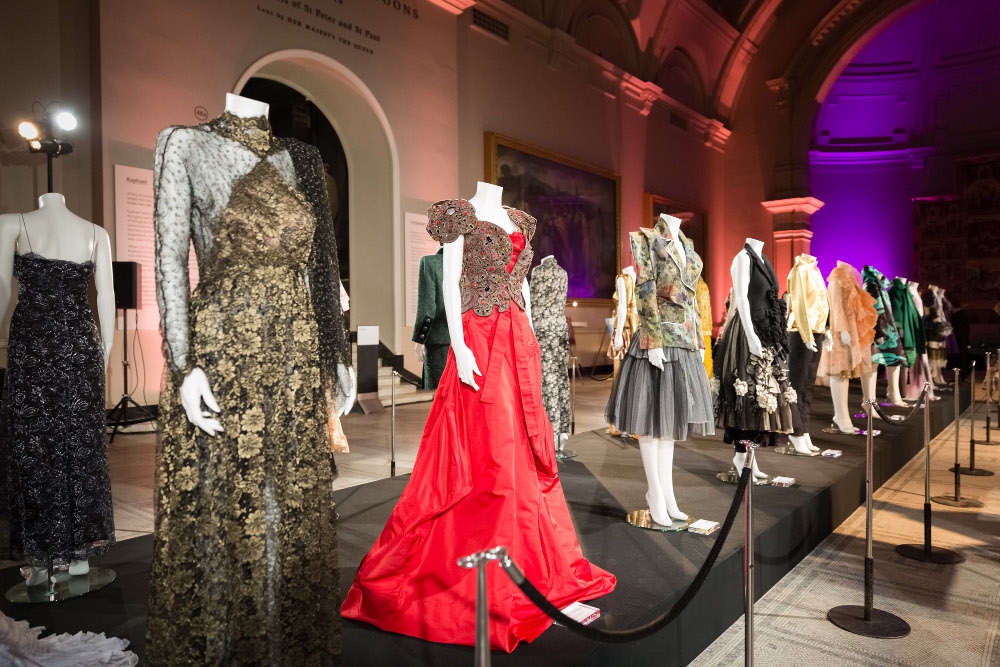 Electric Fashion: Rekaman Perjalanan Christine Suppes di Dunia Fashion