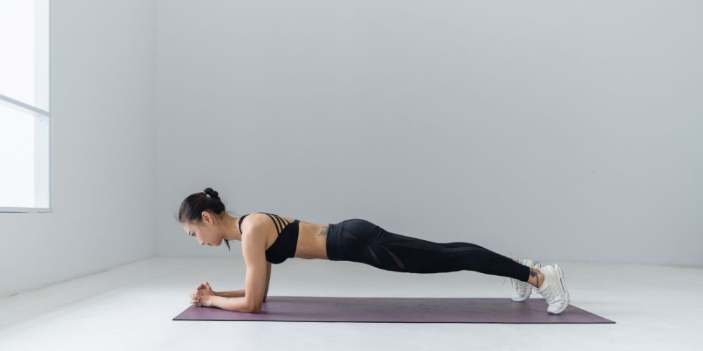 13 Video Olahraga Terbaik di YouTube untuk Workout Di Rumah