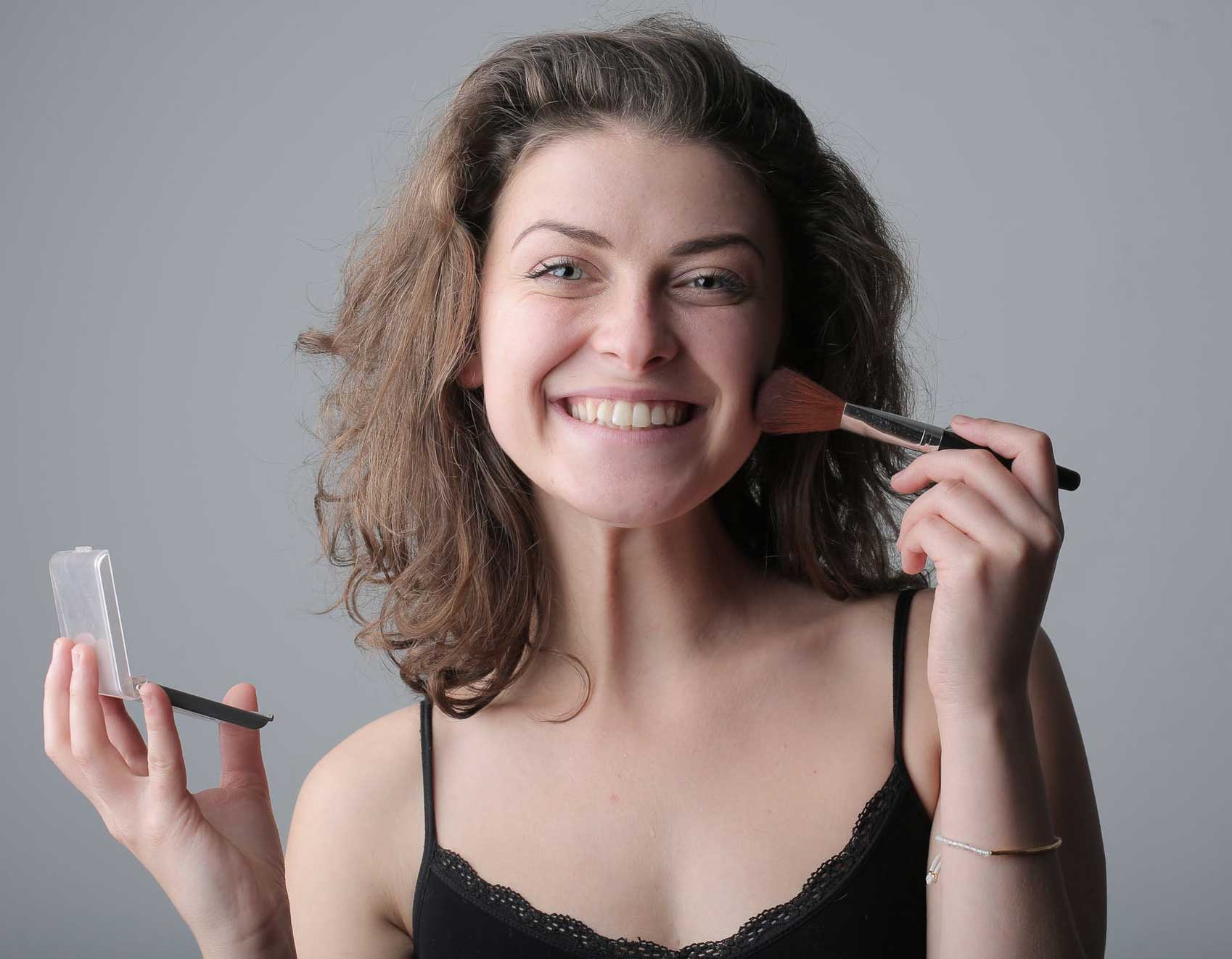 Tips Memilih Warna Blush On Sesuai Warna Kulit