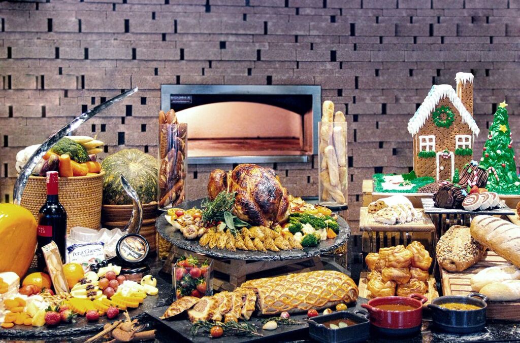 Christmas Eve Dinner di Open} Restaurant