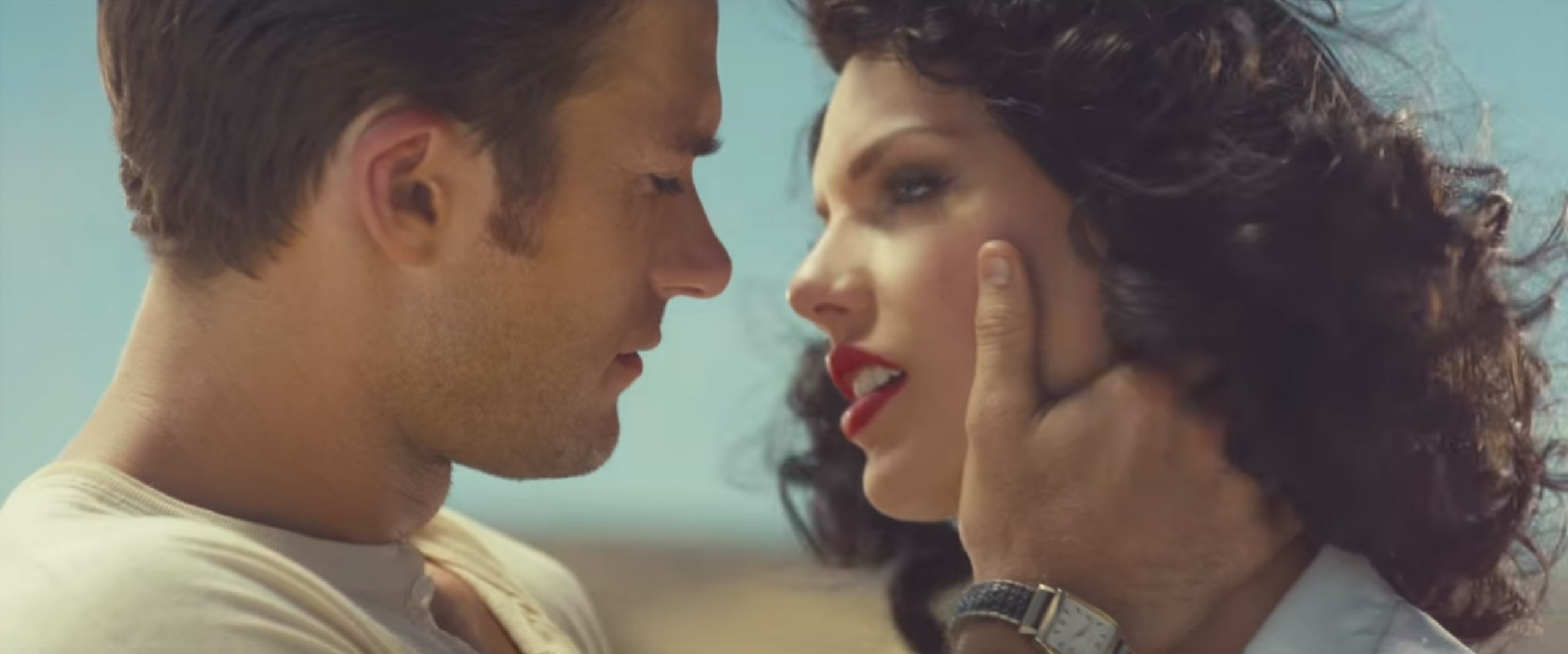 Gaya Retro Taylor Swift di Video “Wildest Dreams”