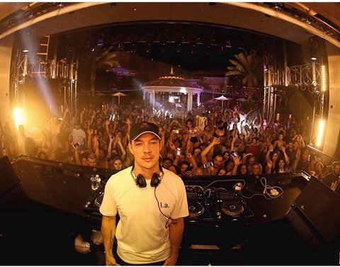 Selebriti Hollywood Yang Pernah Berpacaran Dengan DJ