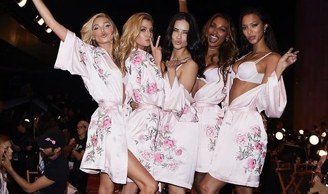 11 Rahasia Di Balik Victoria's Secret Fashion Show 