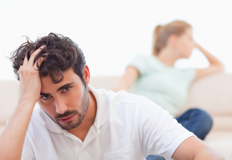 7 Tanda Pria Insecure dalam Hubungan Asmara