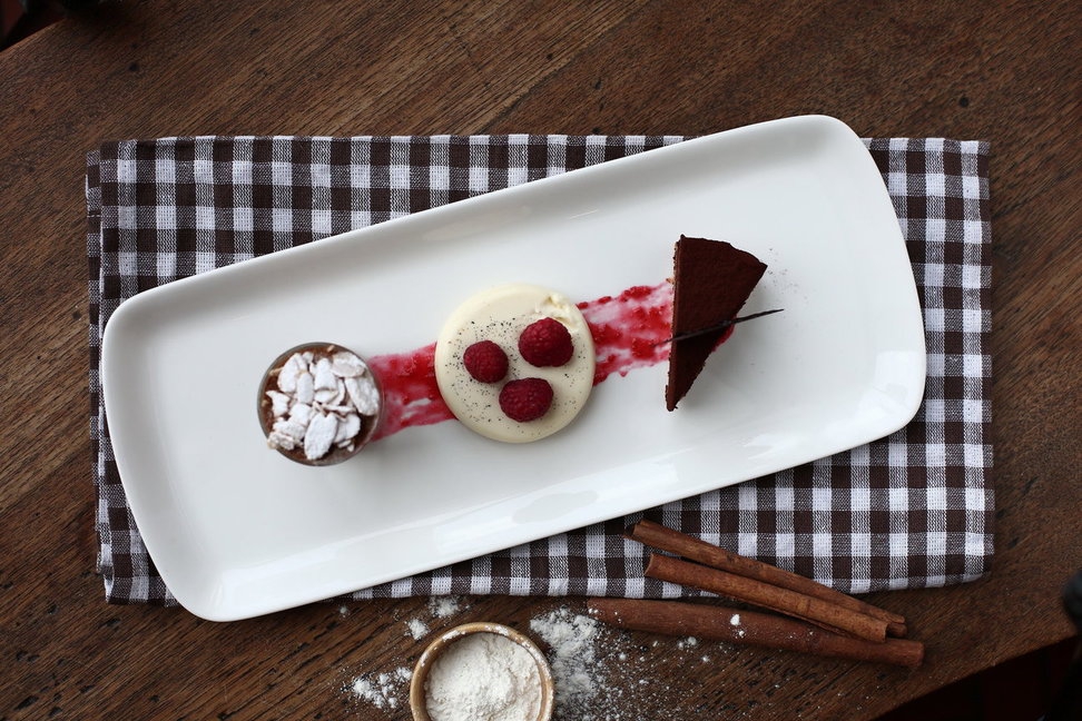 Atmosfer Baru Canteen Pacific Place