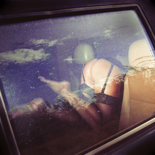 Trik Jitu Lancarkan Sesi Oral Di Dalam Mobil