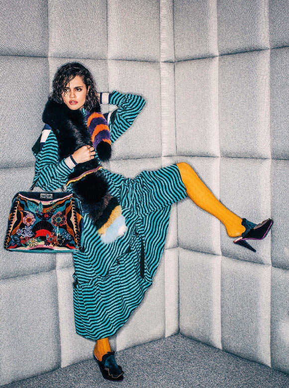 Tampil Stylish Dengan Label Premium Pilihan Cosmo!