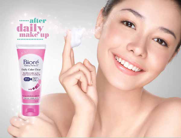 Mudah & Praktis Menghapus Makeup