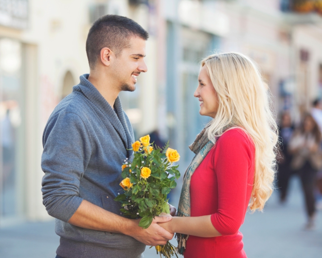 3 Trik Kencan dengan Lebih dari Satu Pria