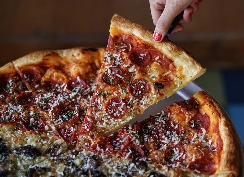 Pecinta Pizza Wajib Coba Pizza Raksasa Ini