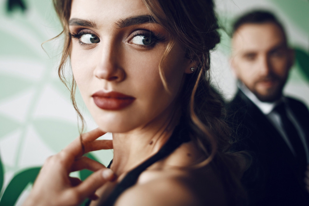 Ketahui Lewat Zodiak! Seksikah Anda di Mata Pria?