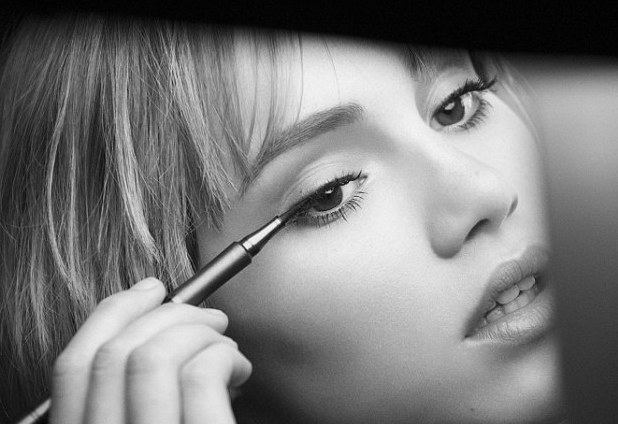 Cara Mudah Tampil Seksi dengan Eyeliner!