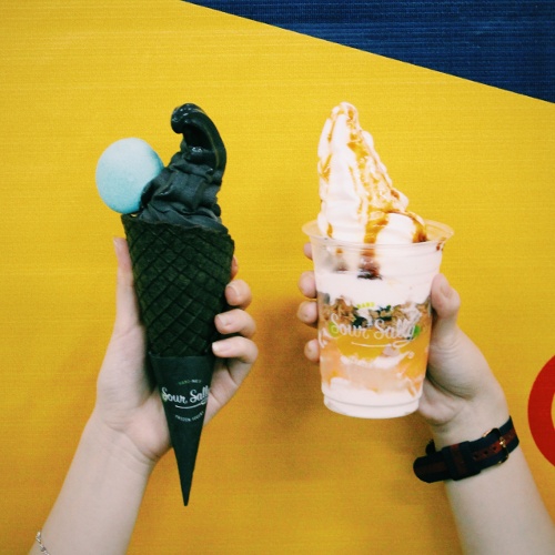 Yoghurt Warna Hitam Baru Di Sour Sally