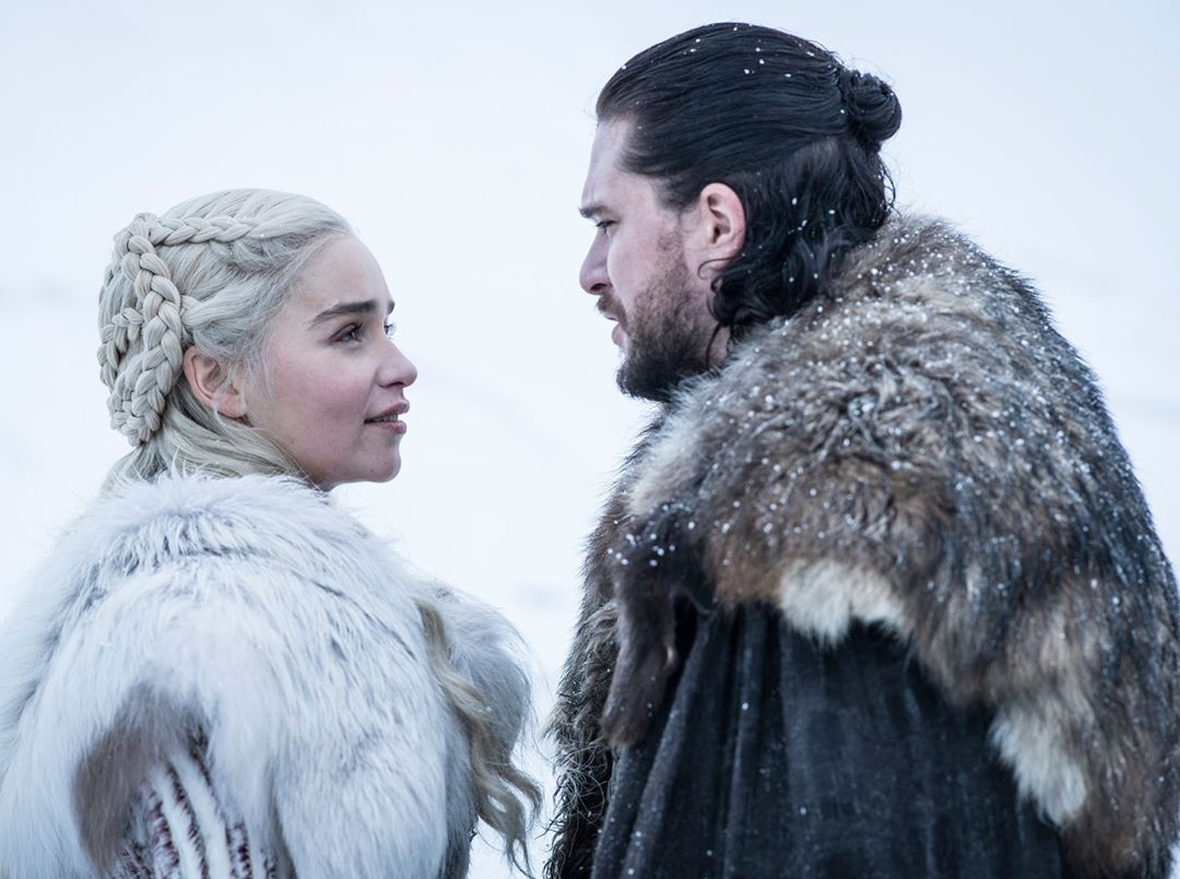 Kit Harington Bahas Hubungan Dengan Emilia Clarke