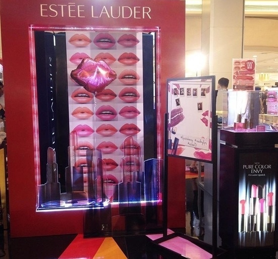 Estée Lauder Lip Party Event Berlangsung Meriah