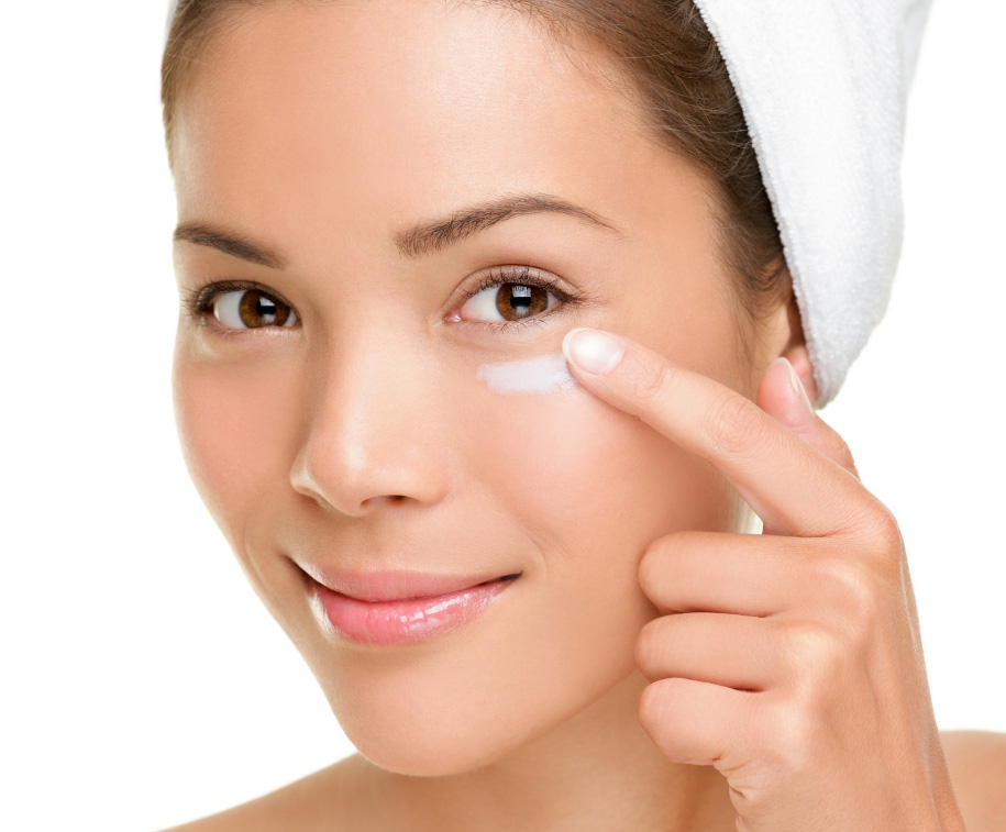 Beauty Q&A: Mencerahkan Lingkaran Hitam di Bawah Mata