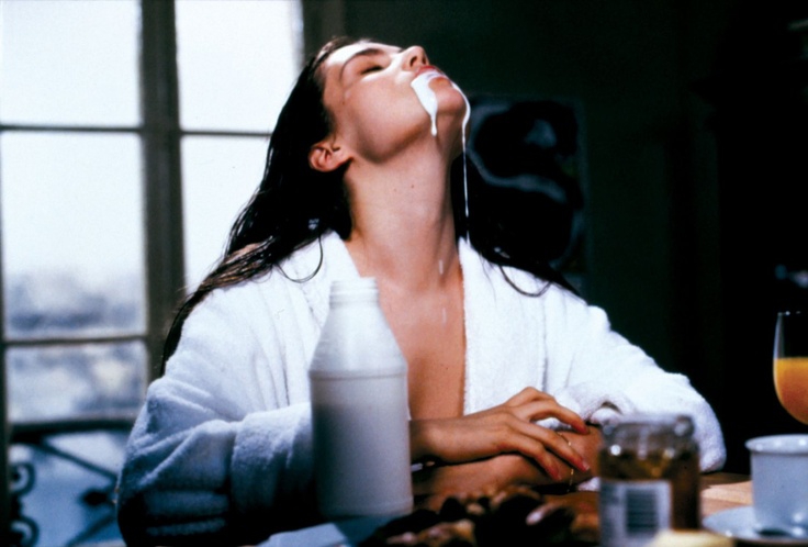 Menelan Sperma? Baik atau Tidak ya? 