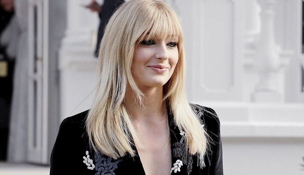 Sophie Turner Tampil Jauh Berbeda dengan Poni Baru