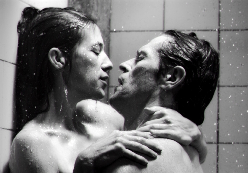 Cosmo Bahas 10 Topik Seks Paling Tabu