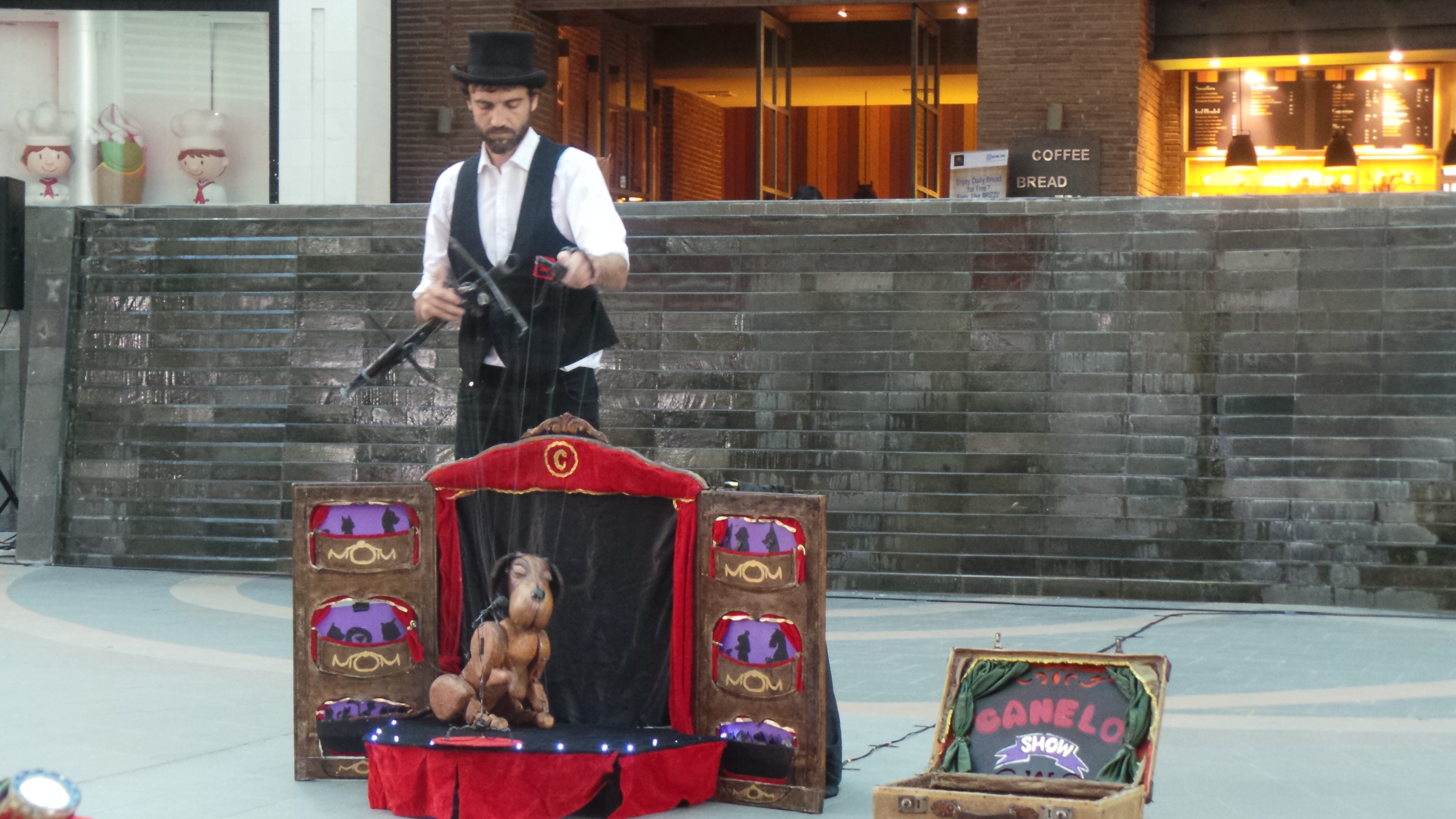 Menyaksikan Wayang Luar Negeri di Epiwalk