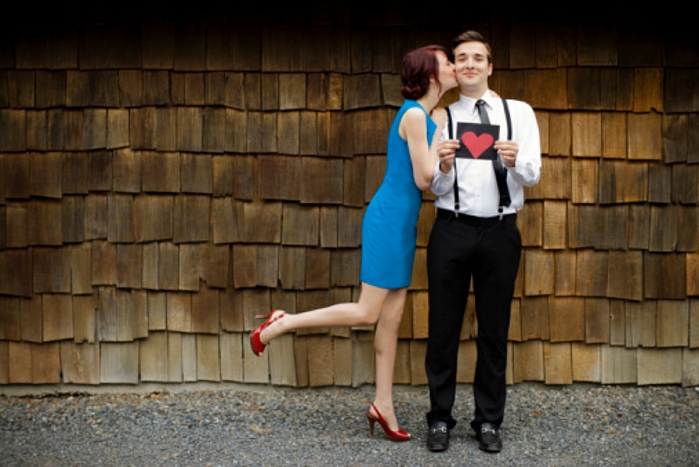 4 Alasan Mengapa Pria Menyukai Wanita Cerdas