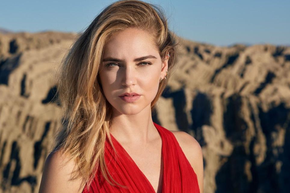 Chiara Ferragni Menantang Gurun yang Tandus!