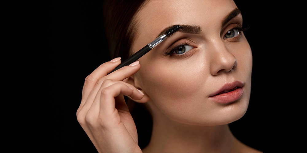 7 Produk Eyebrow Pilihan Cosmo Yang Tahan Lama!