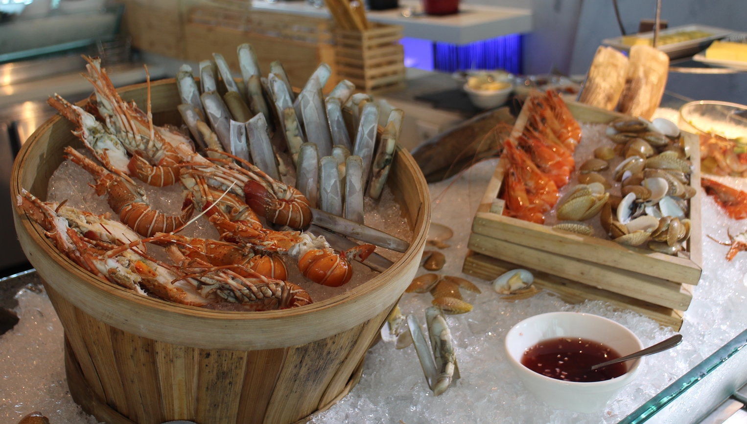 Wisata Kuliner Keliling Dunia di Collage All Day Dining