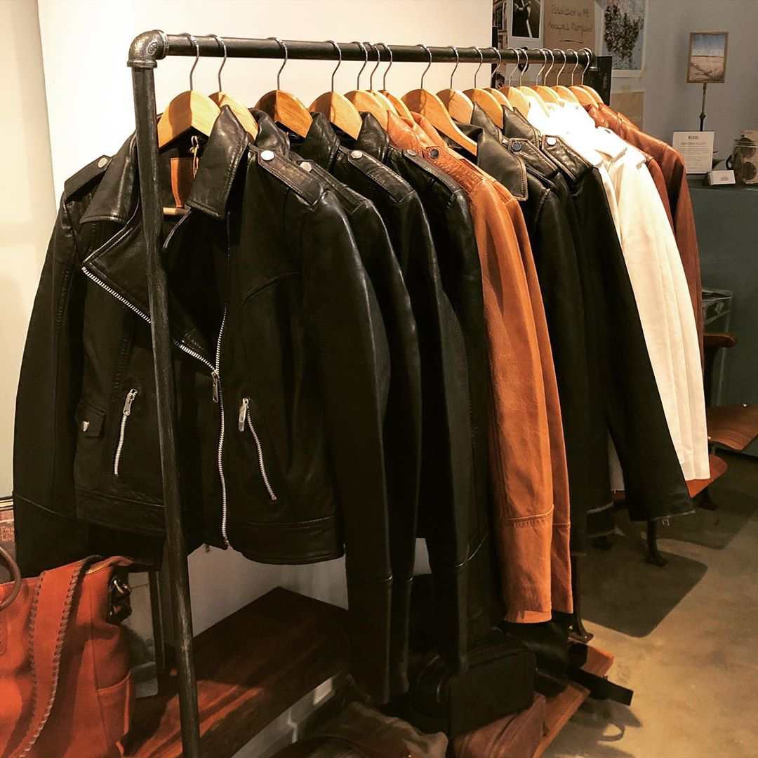 Ini Cara Merawat Jaket Kulit Kamu Agar Tetap Awet!