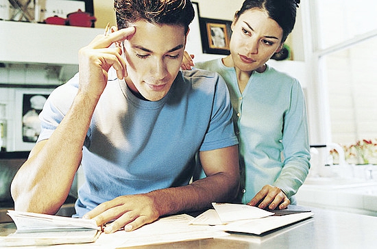 Tanda-Tanda Pasangan Anda Takut Komitmen