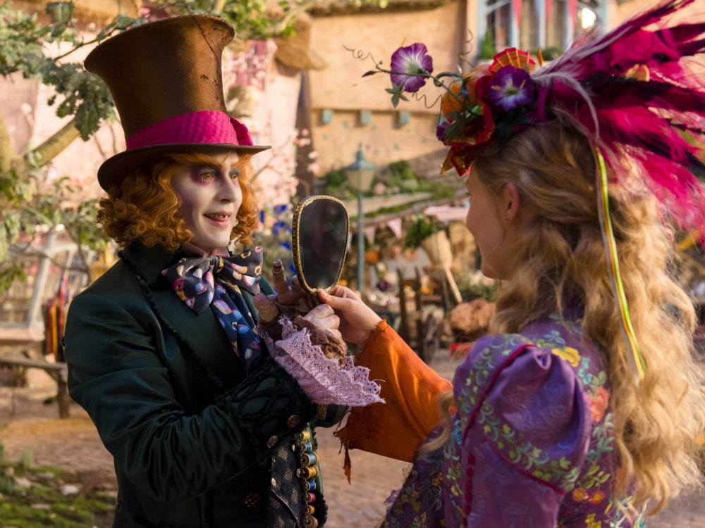 Alice Through the Looking Glass, Perang Alice dan Waktu