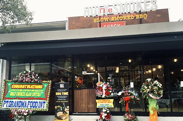 Holy Smokes Kini Hadir Di Flavor Bliss Alam Sutera