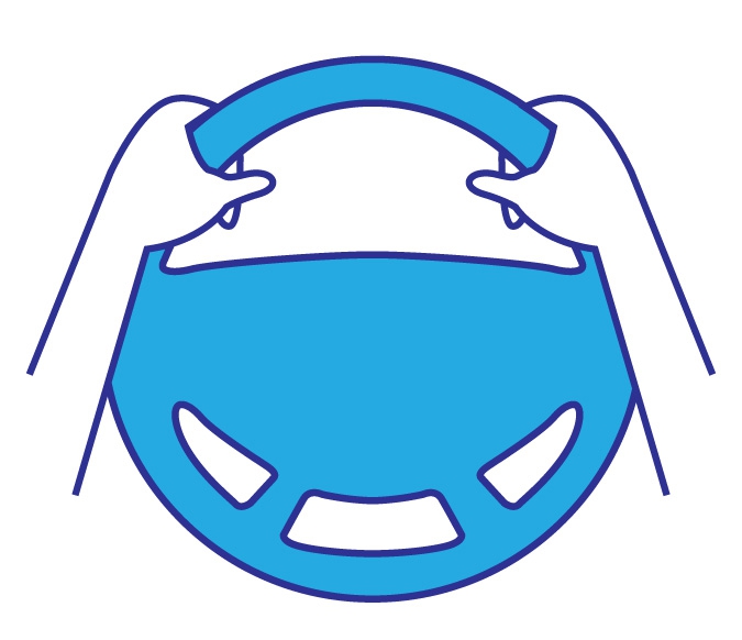 Dia Duduk Tegak Dengan Kedua Tangan Berada Di Sisi Setir