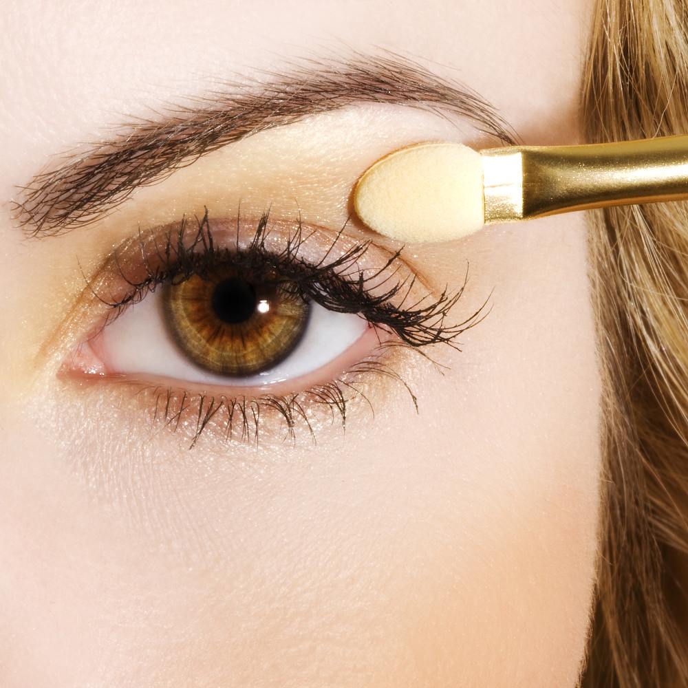 Cara Mudah Pakai Eyeshadow