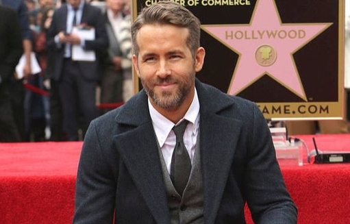 Lihat Foto Keluarga Pertama Ryan Reynolds di Hollywood!
