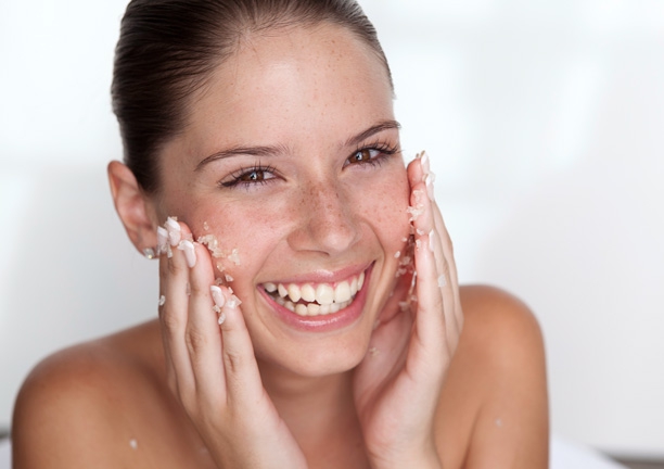 BEAUTY Q&A: Exfoliating, Yes or No?