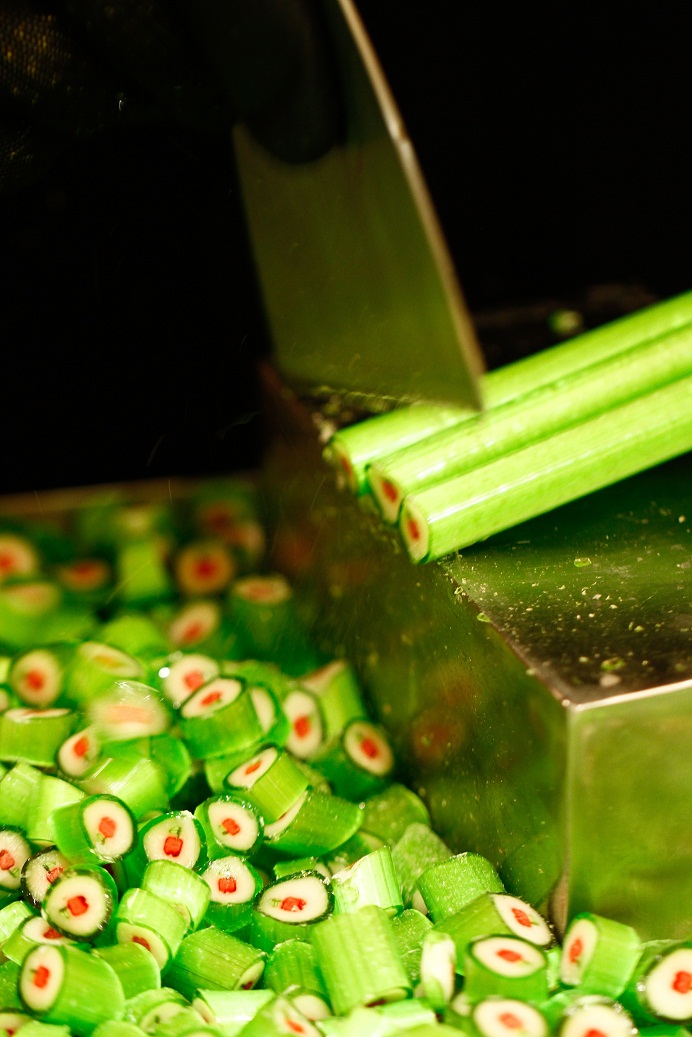 Permen Manis Yang Warna-Warni