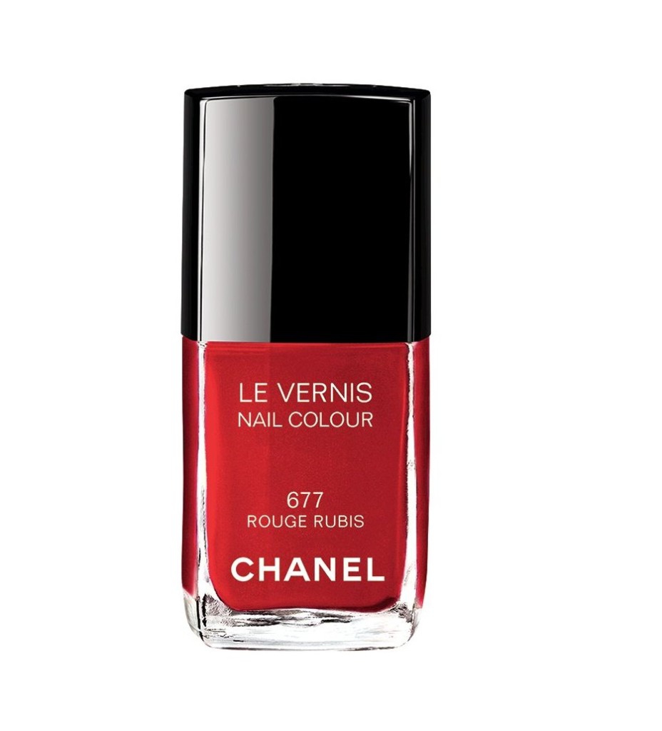 Chanel Le Vernis 677 Rouge Rubis