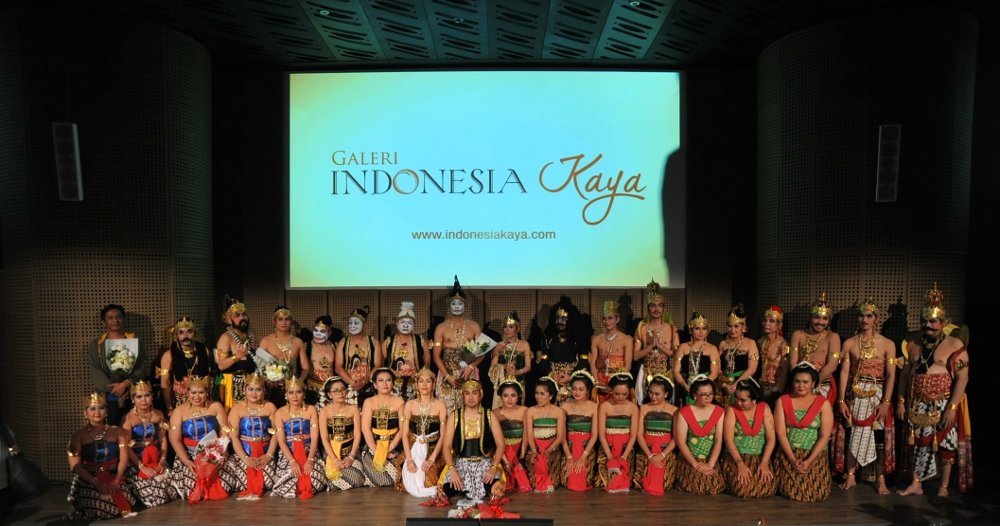 Dwi Sasono Menjadi Petruk di Tengah Wayang Jurnalis