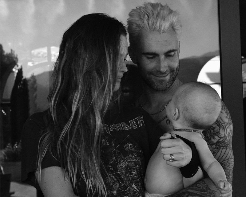 Behati Prinsloo Hamil Anak Kedua - Lihat Fotonya!