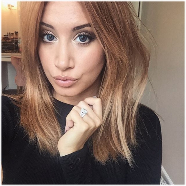 Ashley Tisdale Luncurkan Kosmetik Perdananya