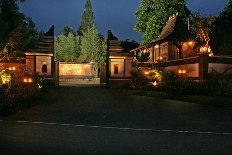 Amalina, Nikmatnya Kemewahan Rumah Tradisional