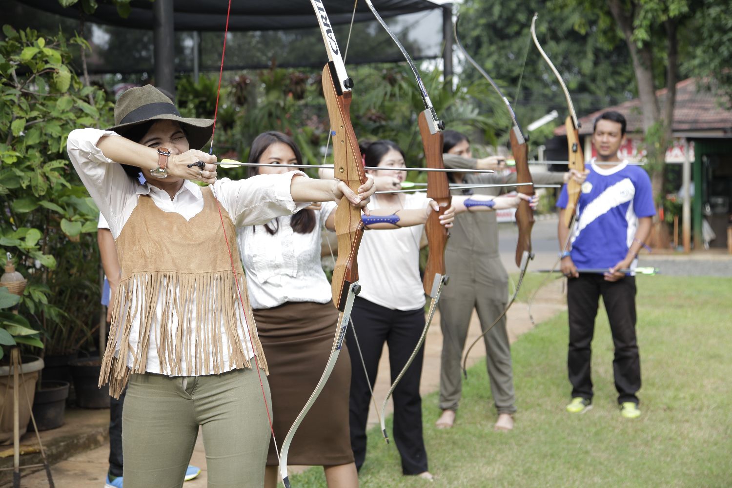 Kelas Memanah Seru Cosmo Club dan Caswell's Coffee