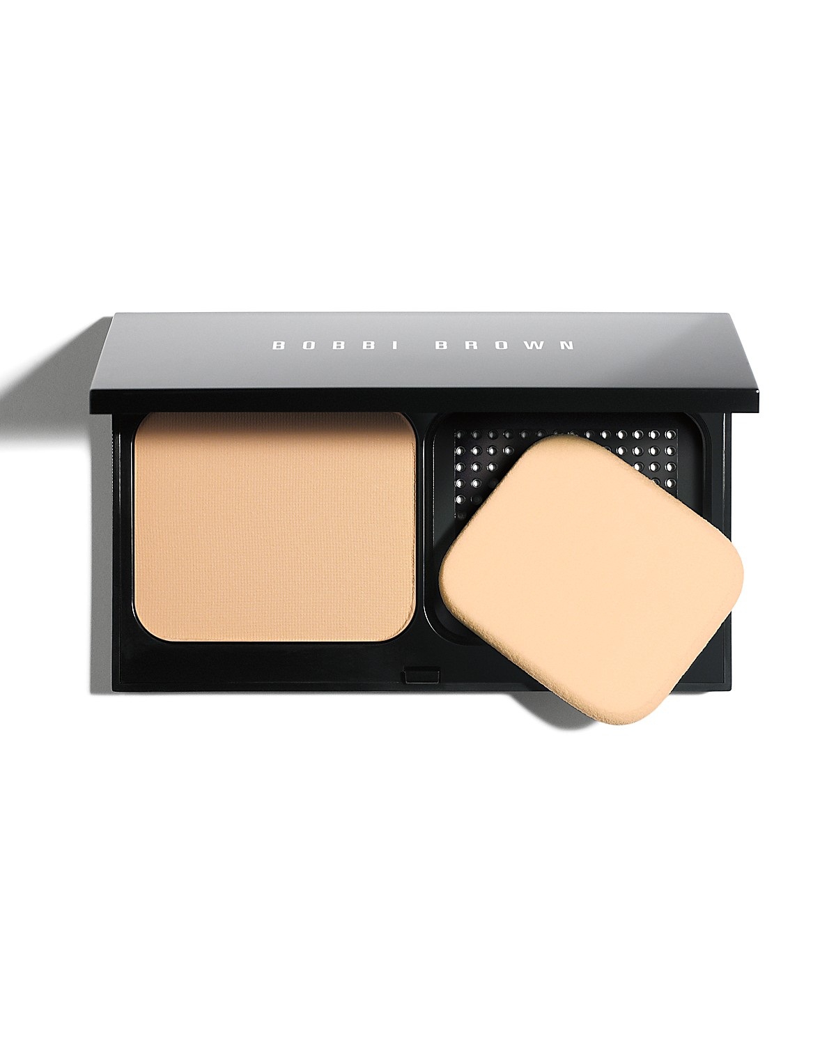 Bobbi Brown Illuiminating Finish Powder Compact Foundation